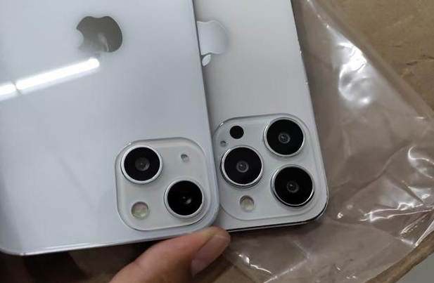 小店苹果手机维修分享iPhone 13‌机模长什么样 