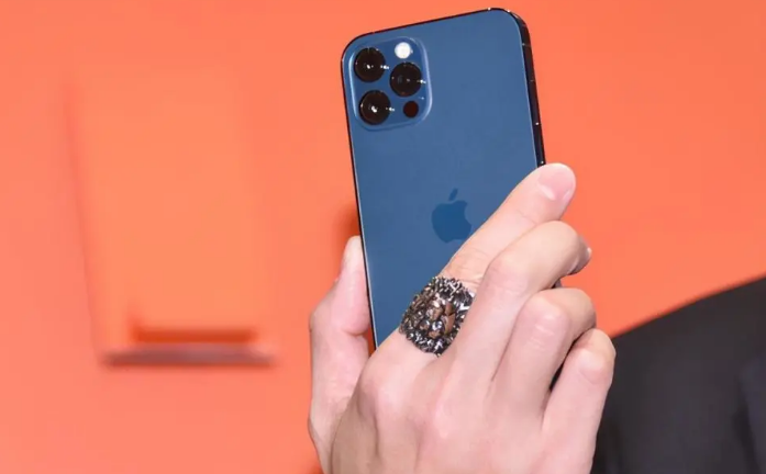小店苹果手机维修分享iPhone12系列重启方法教程 